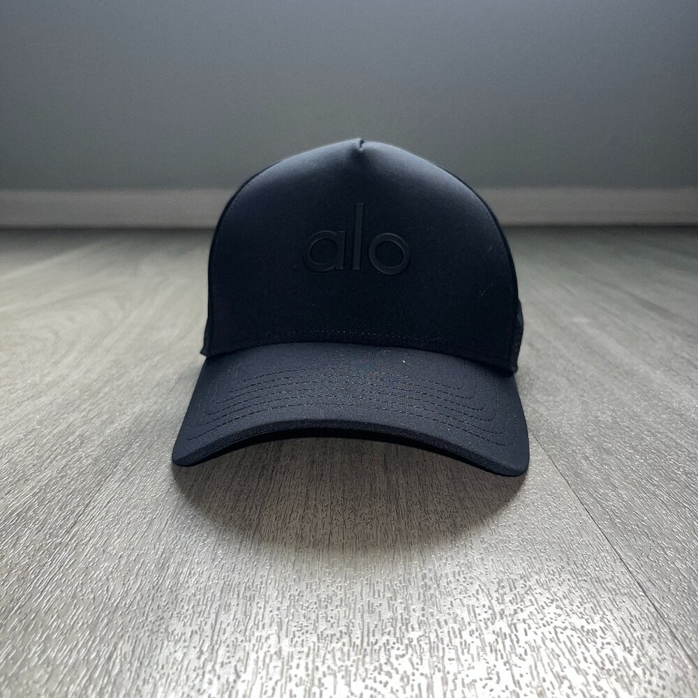 Alo - Performance District Trucker Hat - Black